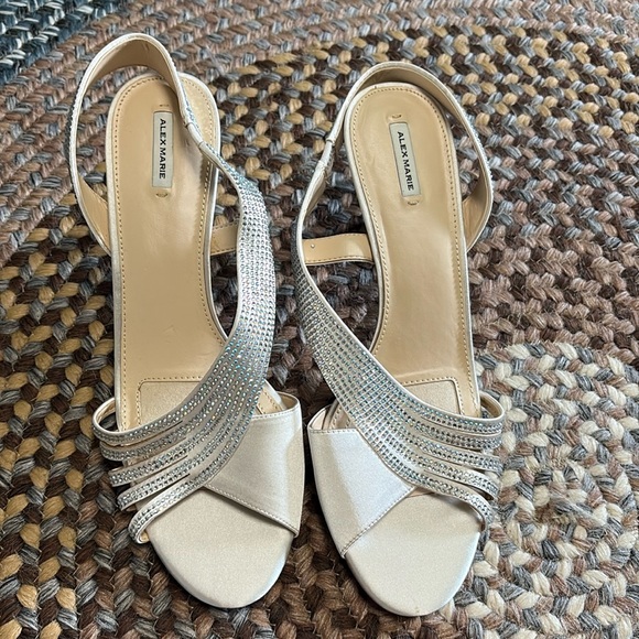 Alex Marie Shoes - NWOT Alex Marie Heels Sandals Prom Wedding Metallic Size 12
